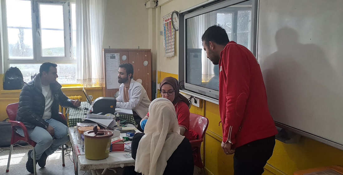 Diyarbakır'ın Silvan İlçesinde 100. Yıl İlk ve Ortaokulu'nda Kızılay tarafından