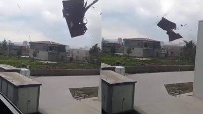Diyarbakır’da şiddetli fırtına nedeni ile iki katlı bir binanın çatısı
