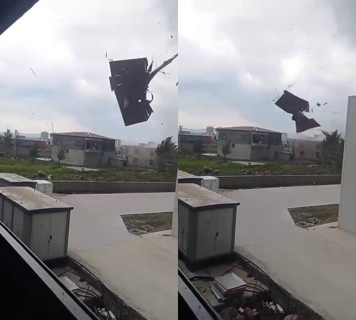 Diyarbakır’da şiddetli fırtına nedeni ile iki katlı bir binanın çatısı