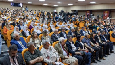 Diyarbakır Büyükşehir Belediyesi tarafından düzenlenen Toplumsal Barış ve Özgürlük Forumu,