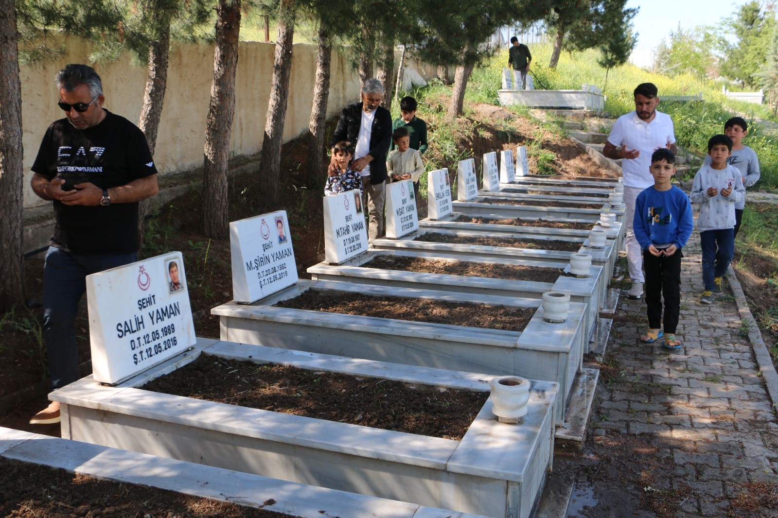 Diyarbakır'ın Sur ilçesine bağlı Dürümlü mezrasında PKK mensuplarınca kamyona yüklenen