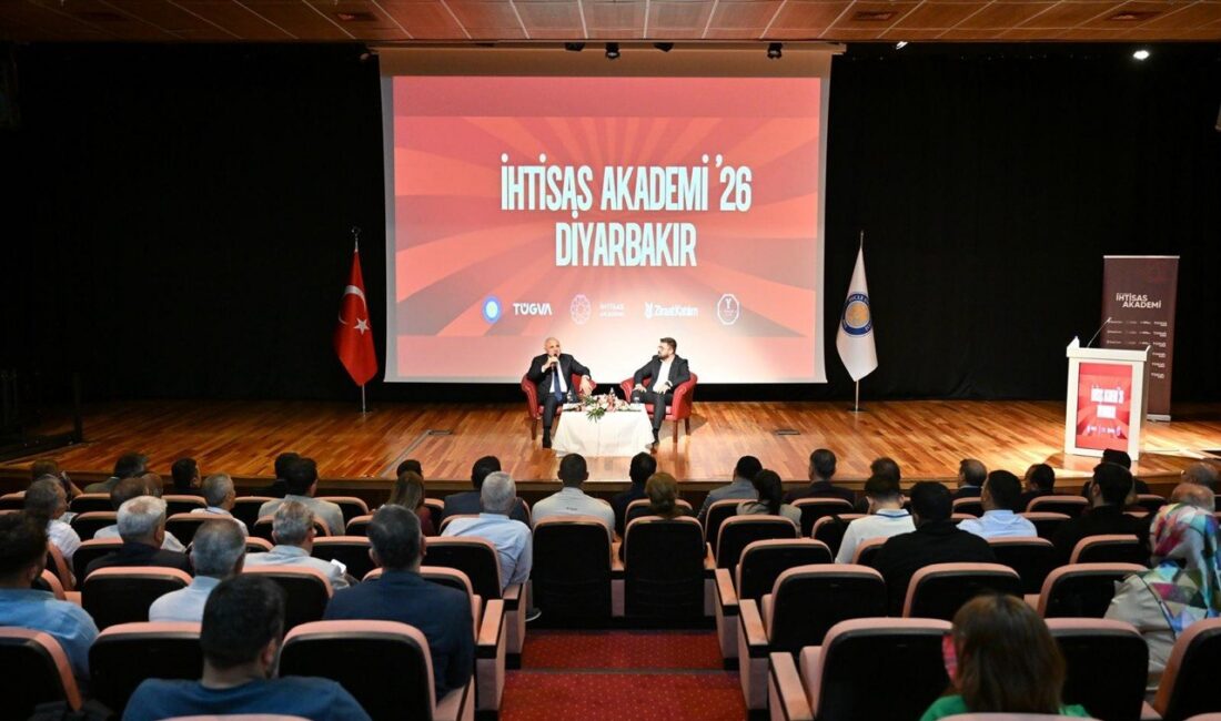 Dicle Üniversitesi ev sahipliğinde, Türkiye Gençlik Vakfı tarafından düzenlenen “İhtisas