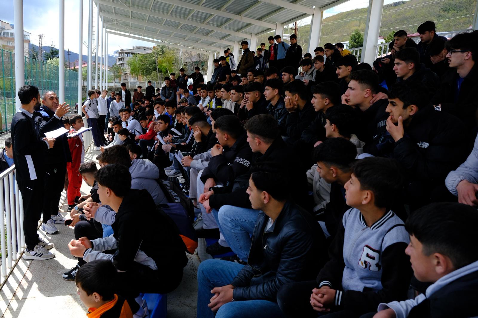Amedspor’un Bitlis-Muş akademi seçmeleri tamamlandı