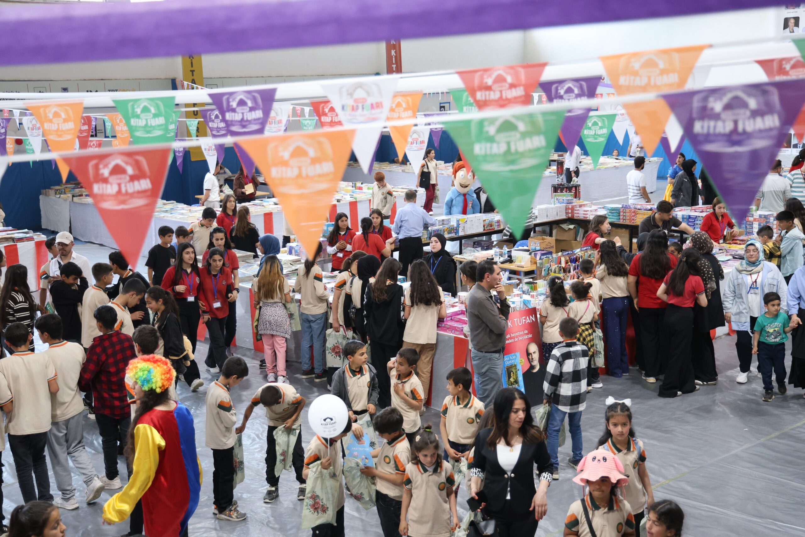 Diyarbakır’ın Çermik ilçesinde 45 yazar, 107 yayınevi ve 350 bin