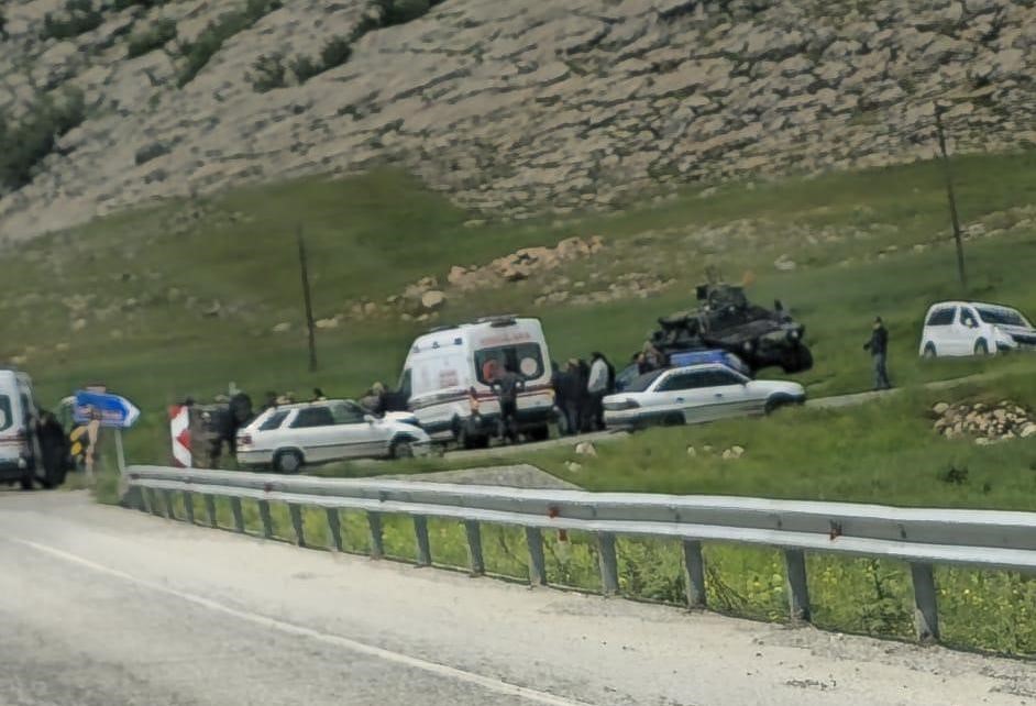 Diyarbakır'da öğrencileri taşıyan araç kaza yaptı: 6 yaralı