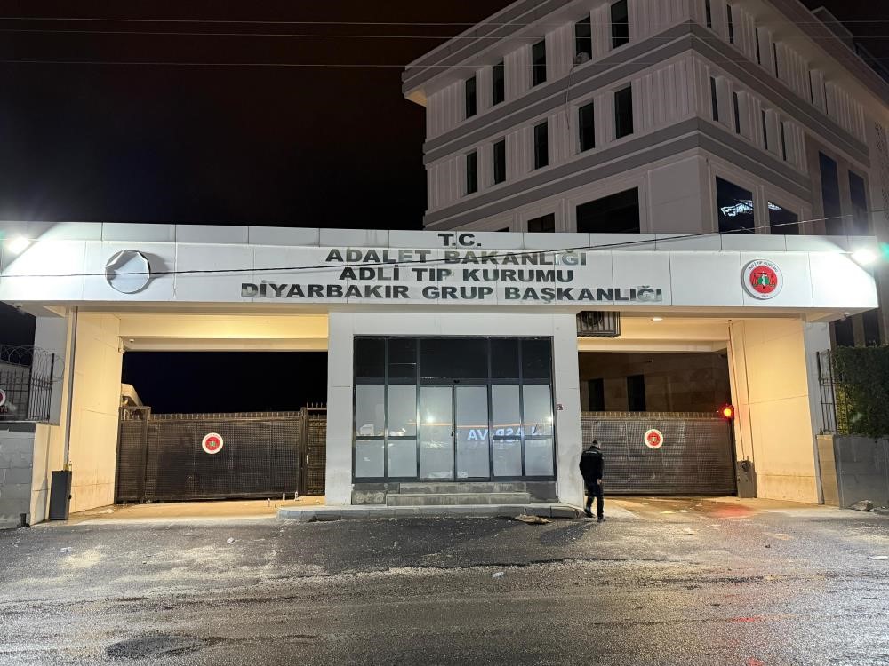 Diyarbakır’da husumetliler silahla çatıştı: 1 ölü, 1 yaralı