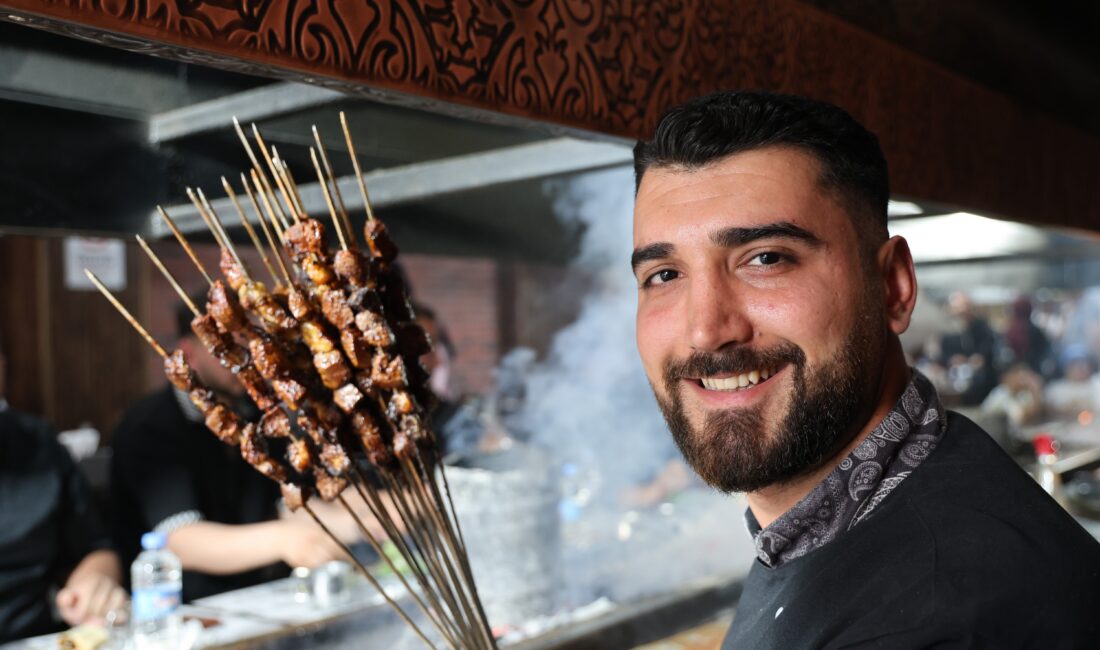 Diyarbakır turist akınına uğrayınca en çok tercih edilen ciğer kebabı