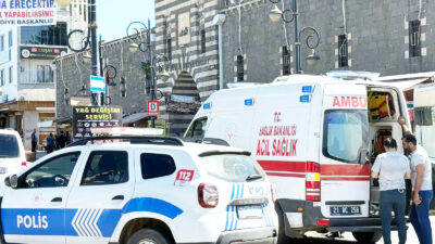 Diyarbakır'ın merkez Sur ilçesinde bir kişi, birlikte alkol aldığı arkadaşı
