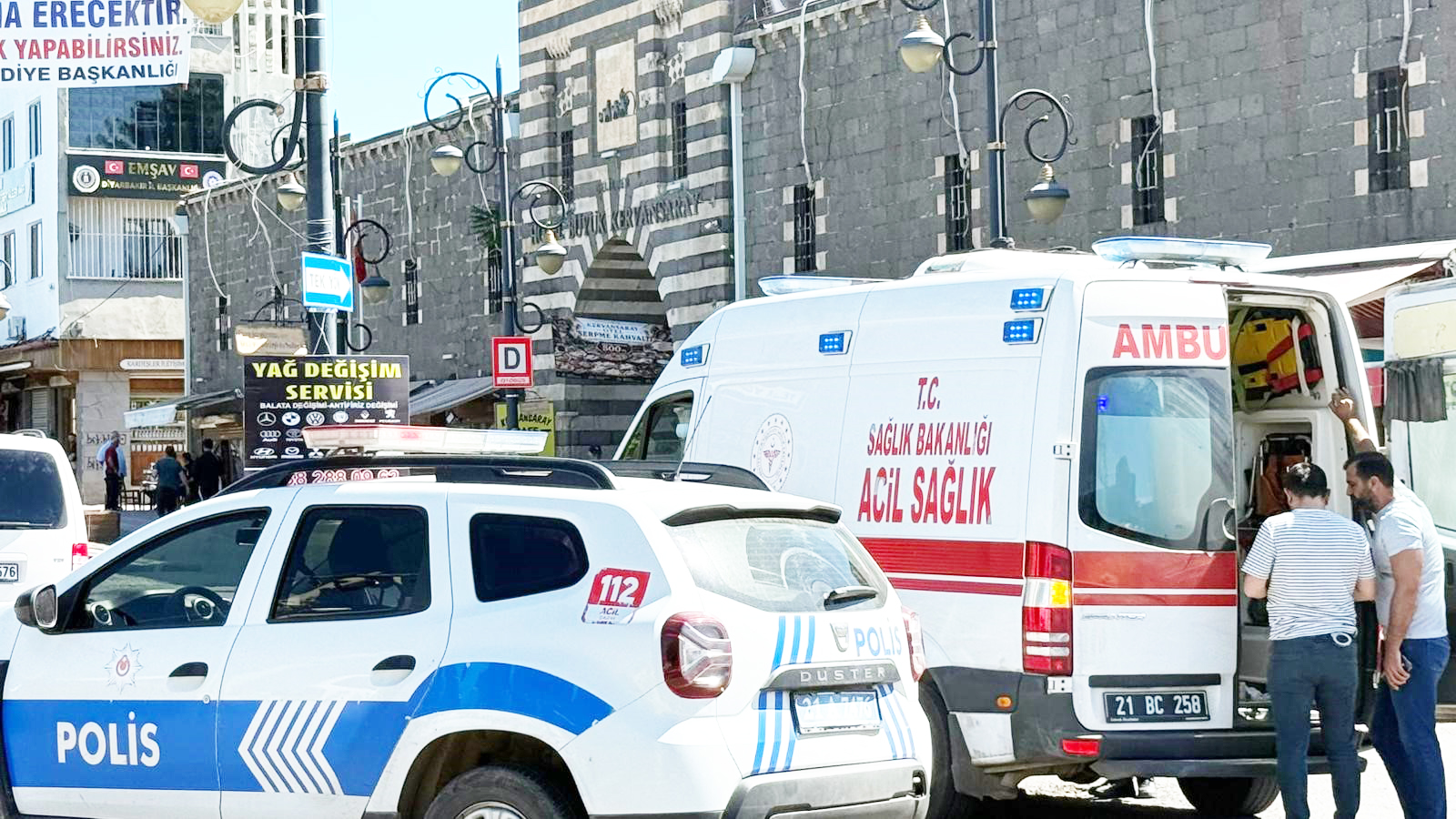 Diyarbakır'ın merkez Sur ilçesinde bir kişi, birlikte alkol aldığı arkadaşı