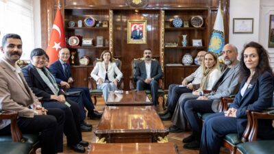Çin Halk Cumhuriyeti’nin Ankara Büyükelçisi Jiang Xuebin ve beraberindeki heyet,