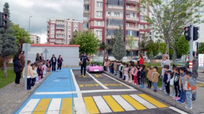 Diyarbakır Büyükşehir Belediyesi, Trafik ve İlk Yardım Haftası kapsamında düzenlenen