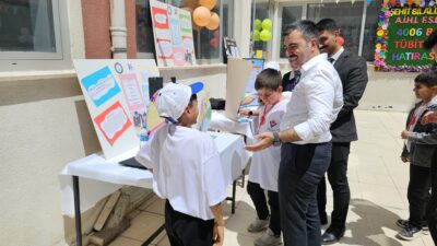 Diyarbakır'ın Dicle ilçesinde yetenekli öğrencilerin projelerini sergilediği TÜBİTAK 4006–B Bilim