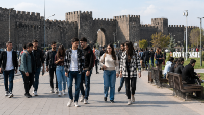 Türkiye İstatistik Kurumu’nun (TÜİK) yayımladığı “İstatistiklerle Gençlik 2025” bülteni, Türkiye