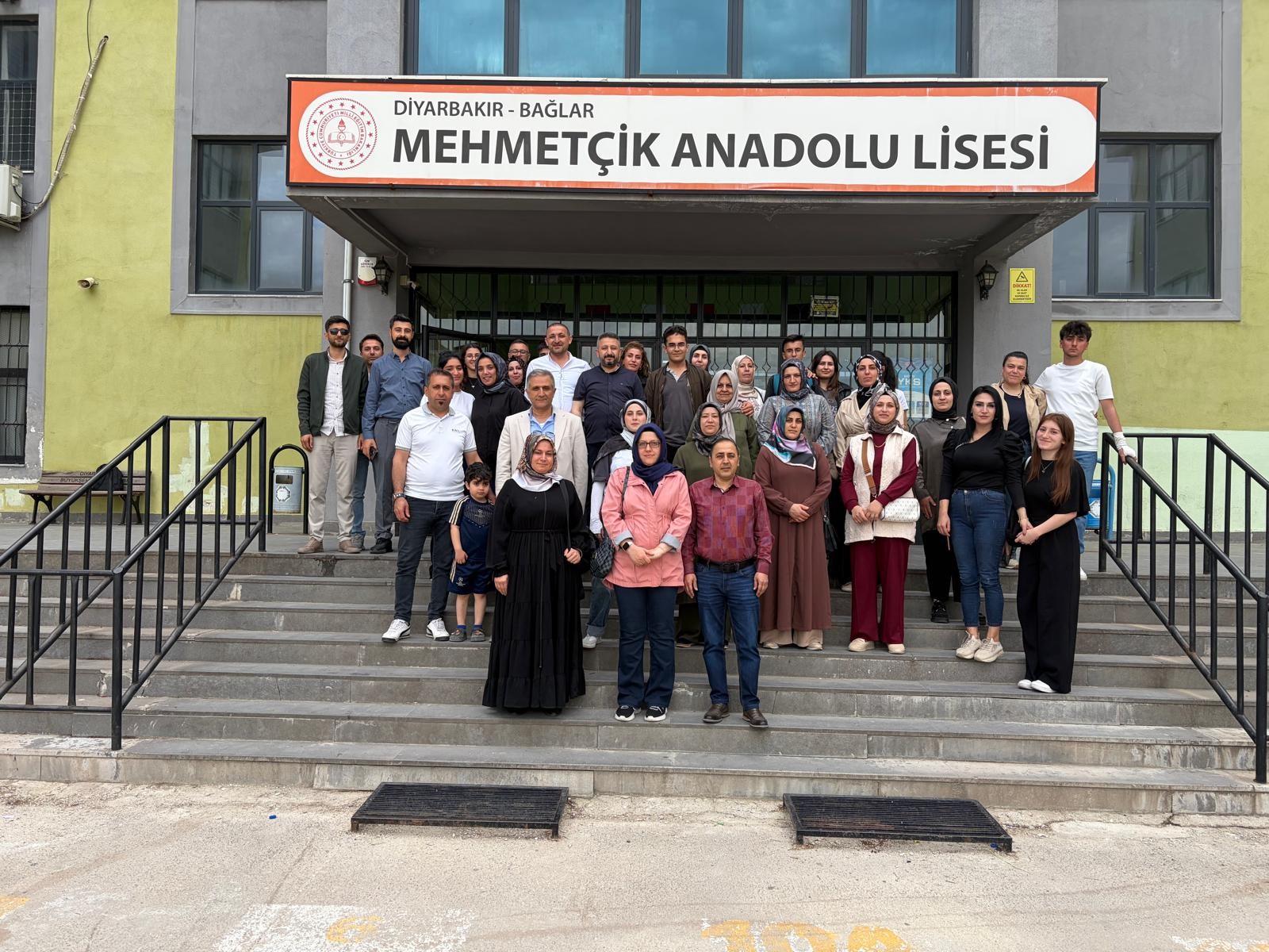 Diyarbakır'da sınav sırası velilerde!