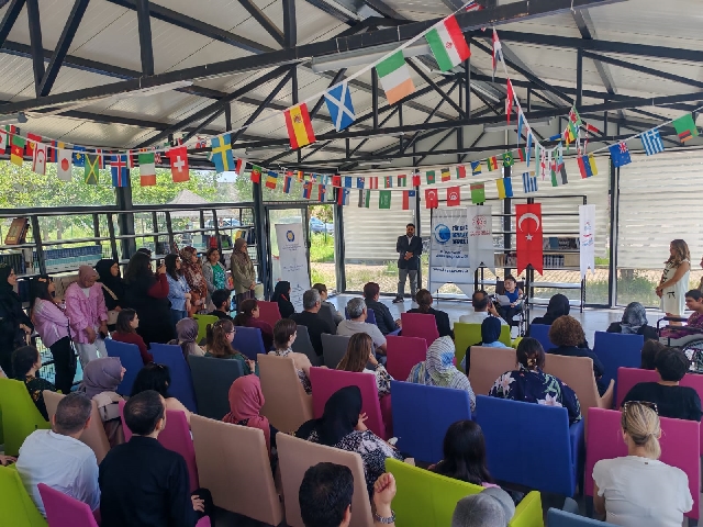Dicle Üniversitesi’nde, 10-16 Mayıs Engelliler Haftası kapsamında düzenlenen “Kalpten Kalbe