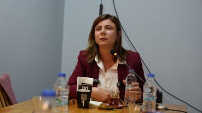 Diyarbakır Büyükşehir Belediyesi Eşbaşkanı Serra Bucak, Amed Edebiyat Evi’nde düzenlenen