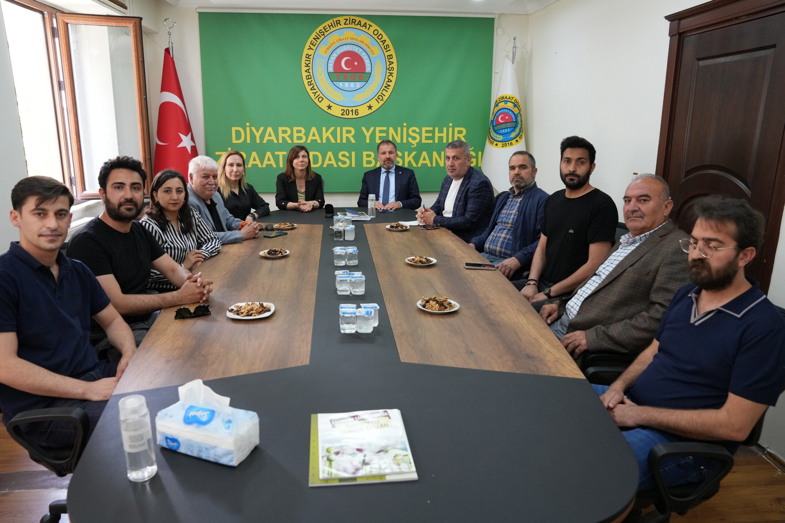 Diyarbakır Yenişehir Ziraat Odası’nı ziyaret ederek 14 Mayıs Dünya Çiftçiler