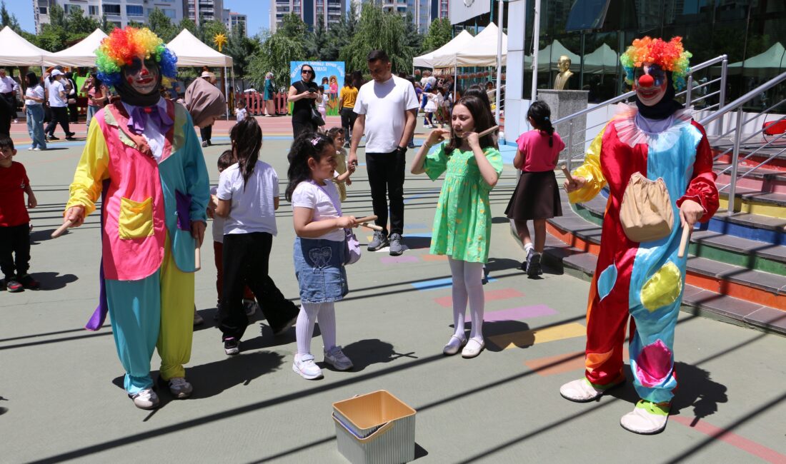 Diyarbakır Maya Okulları öğrencileri, ekmeğin yolculuğunu "Geleneksel Mayalı Ekmek Festivali"nde