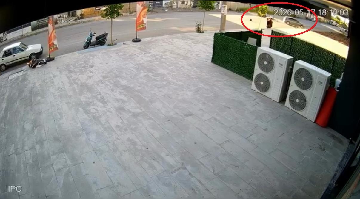 Diyarbakır'ın merkez Sur ilçesinde otomobil ile motosikletin çarpışması sonucu 1