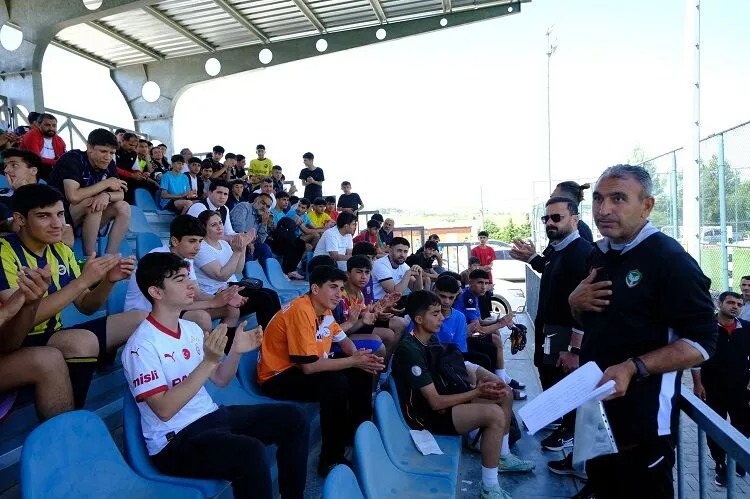 Amedspor’un bölgedeki yetenek arayışı  tüm hızıyla devam sürüyor. Şırnak’tan