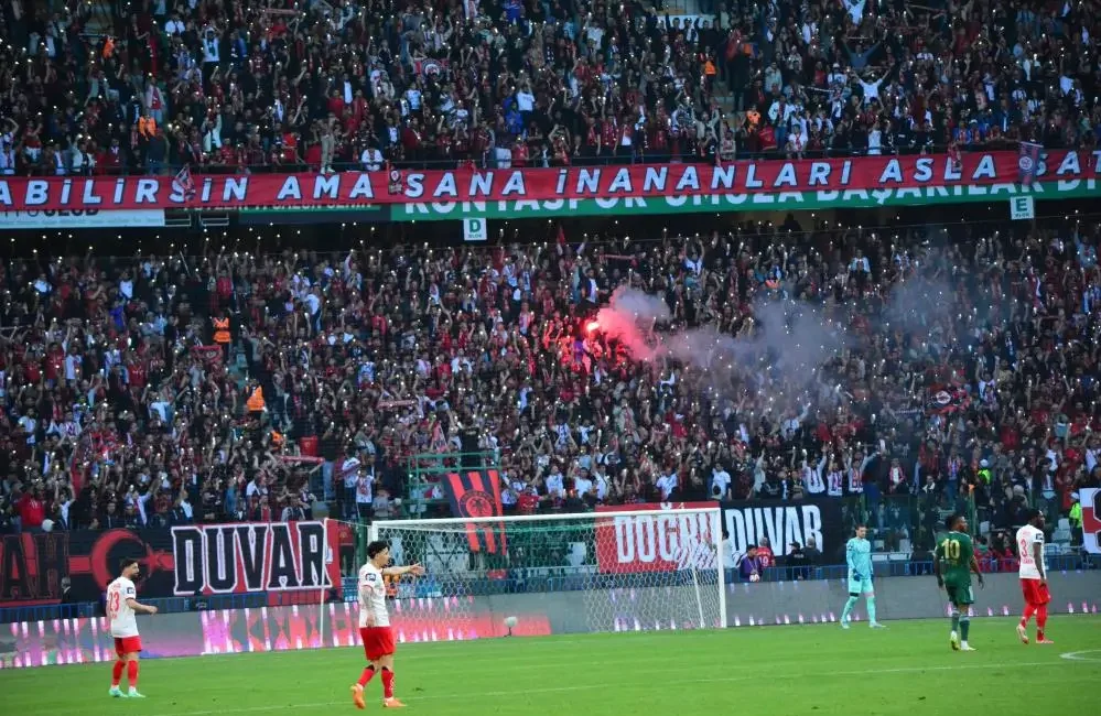 TFF 1. Lig play-off finalinde Esenler Erokspor’u 2-0 mağlup eden
