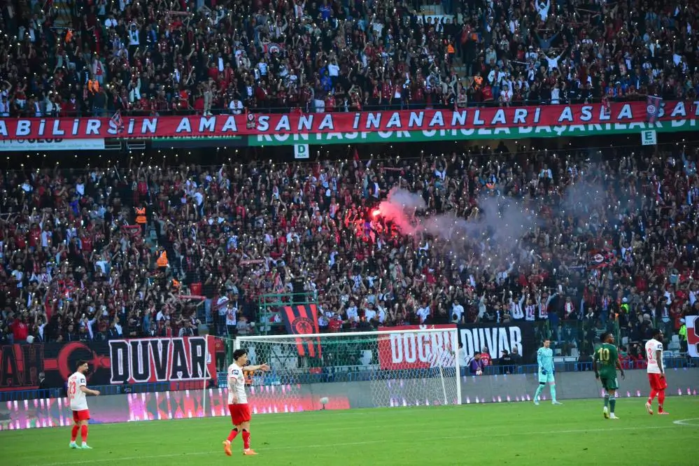TFF 1. Lig play-off finalinde Esenler Erokspor’u 2-0 mağlup eden