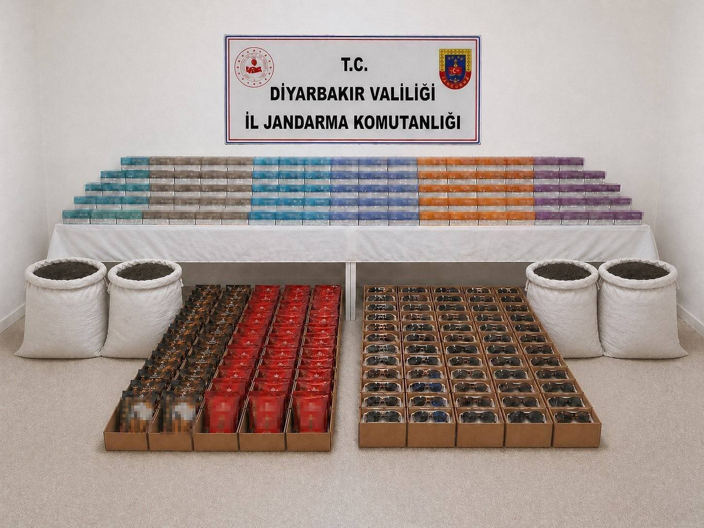Diyarbakır’da jandarma ekiplerince düzenlenen kaçakçılık operasyonlarında 58 şüpheli hakkında işlem