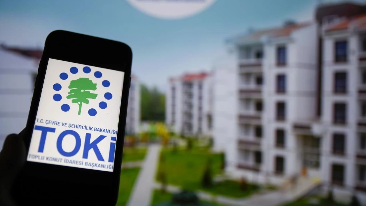 İstanbul merkezli 13 ilde, Toplu Konut İdaresi Başkanlığı (TOKİ) internet