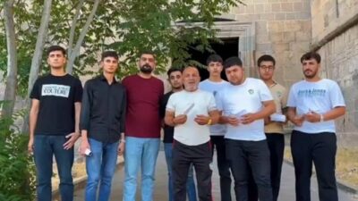 Amedspor Azadi Taraftar Grubu, tribün lideri Ramazan Tugay öncülüğünde Diyarbakır'ın
