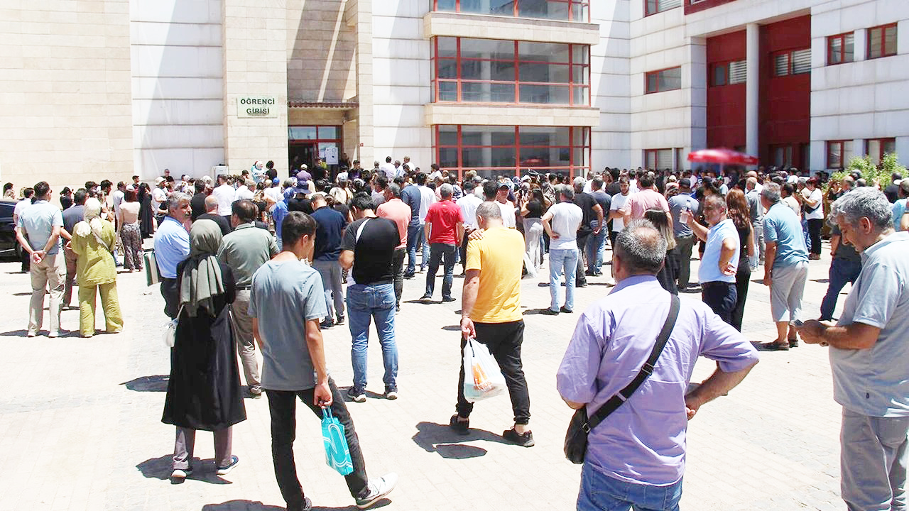 YKS öncesi son viraj: Diyarbakır’da binlerce aday üniversite hayali için gün sayıyor
