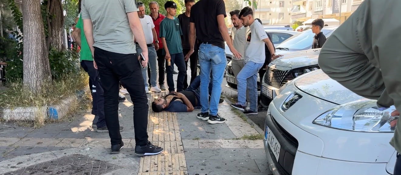 Diyarbakır'da kahvehanede kanlı pusu: 1 ölü, 2 yaralı!