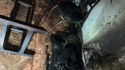 Diyarbakır'da bir iş yerinde çıkan yangın ekiplerin müdahalesiyle söndürüldü.