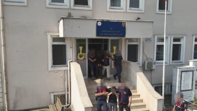  Sakarya merkezli 4 ilde jandarma ekiplerince düzenlenen eş zamanlı