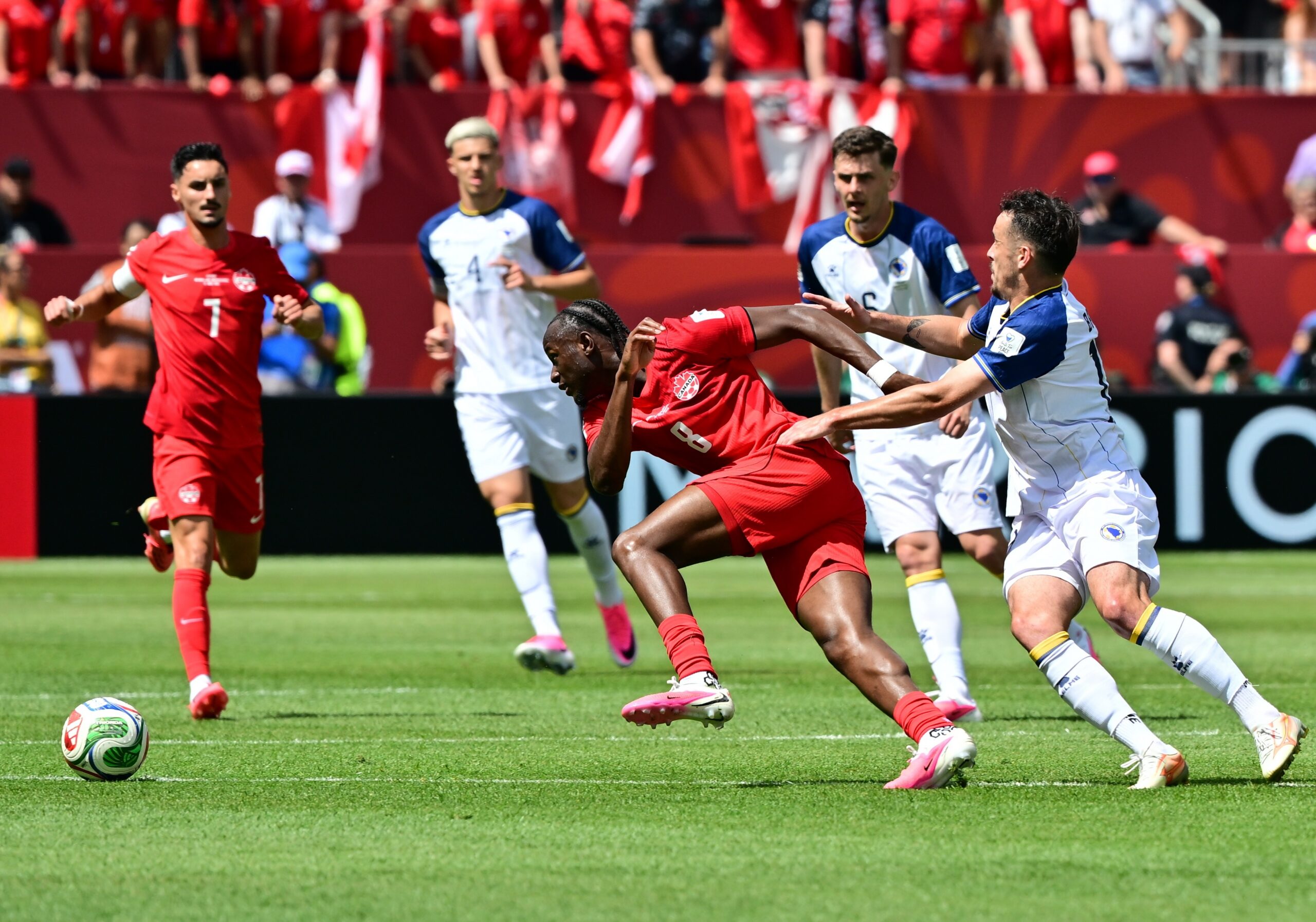 2026 Dünya Kupası B Grubu'nun ilk maçında ev sahibi Kanada,