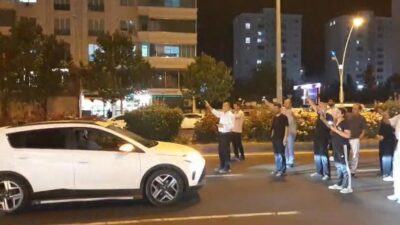 Diyarbakır’da Yeni Stadyum yolunda yaşanan ölümlü trafik kazaları vatandaşları sokağa