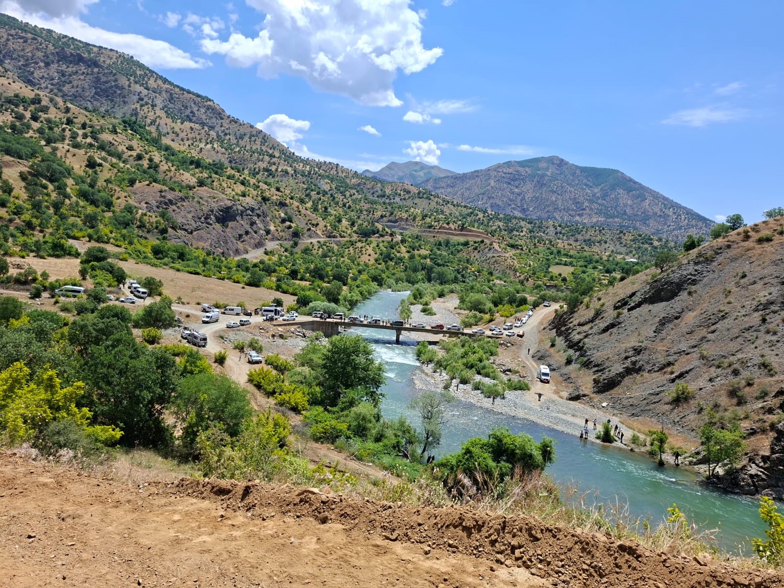 Bingöl’ün Genç ilçesinde Sarım Çayı’nda akıntıya kapılarak kaybolan Vedat Karabulut’u