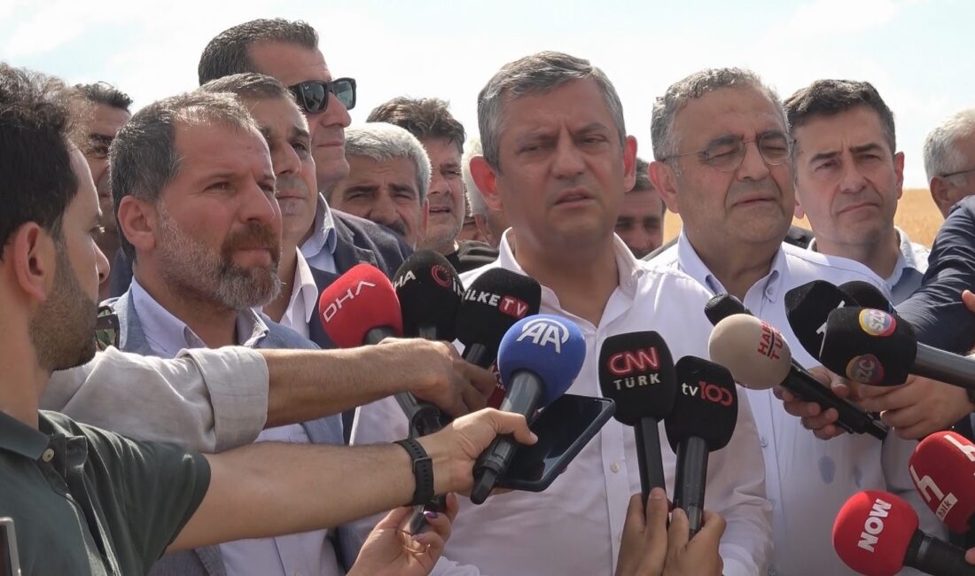 Cumhuriyet Halk Partisi (CHP) Grup Başkanı Özgür Özel, Diyarbakır’da biçerdövere