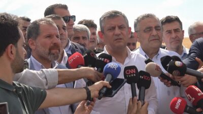 Cumhuriyet Halk Partisi (CHP) Grup Başkanı Özgür Özel, Diyarbakır’da biçerdövere