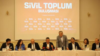 CHP Grup Başkanı Özgür Özel, Diyarbakır'da sivil toplum kuruluşlarıyla bir
