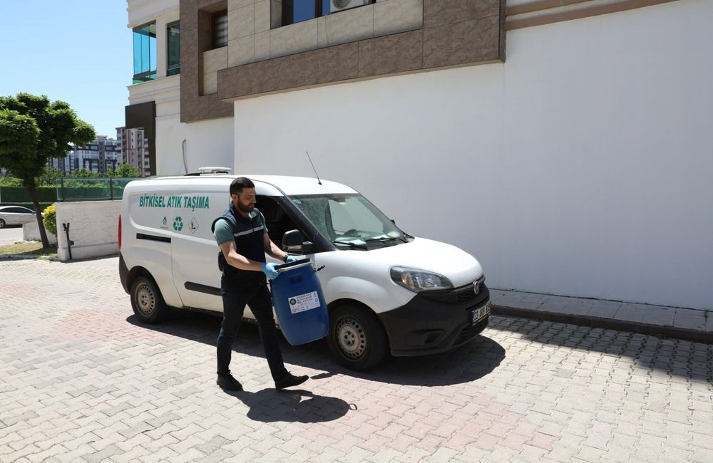 Diyarbakır Büyükşehir Belediyesi, bitkisel atık yağların doğaya ve su kaynaklarına