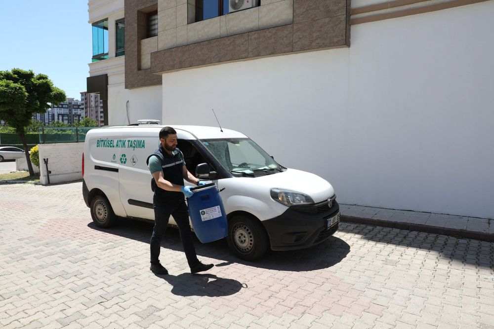 Diyarbakır Büyükşehir Belediyesi, bitkisel atık yağların doğaya ve su kaynaklarına