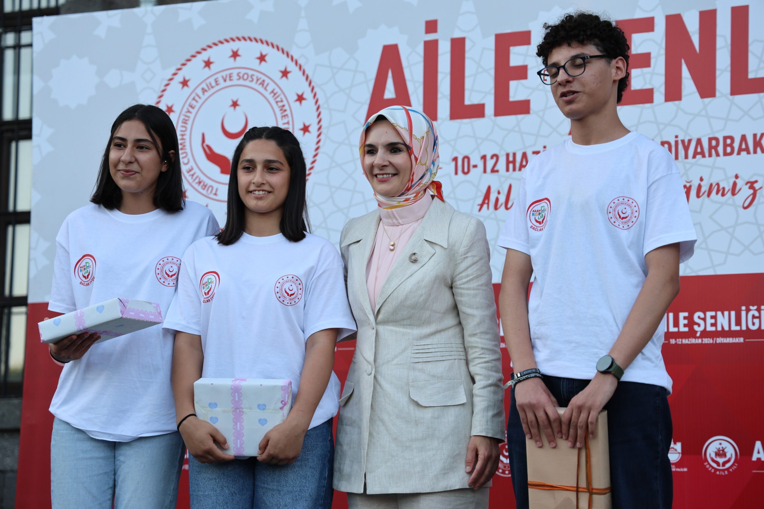 Bakan Göktaş Diyarbakır’da konuştu: "Ailesinden güç alan toplumlar daha dirençli olur"