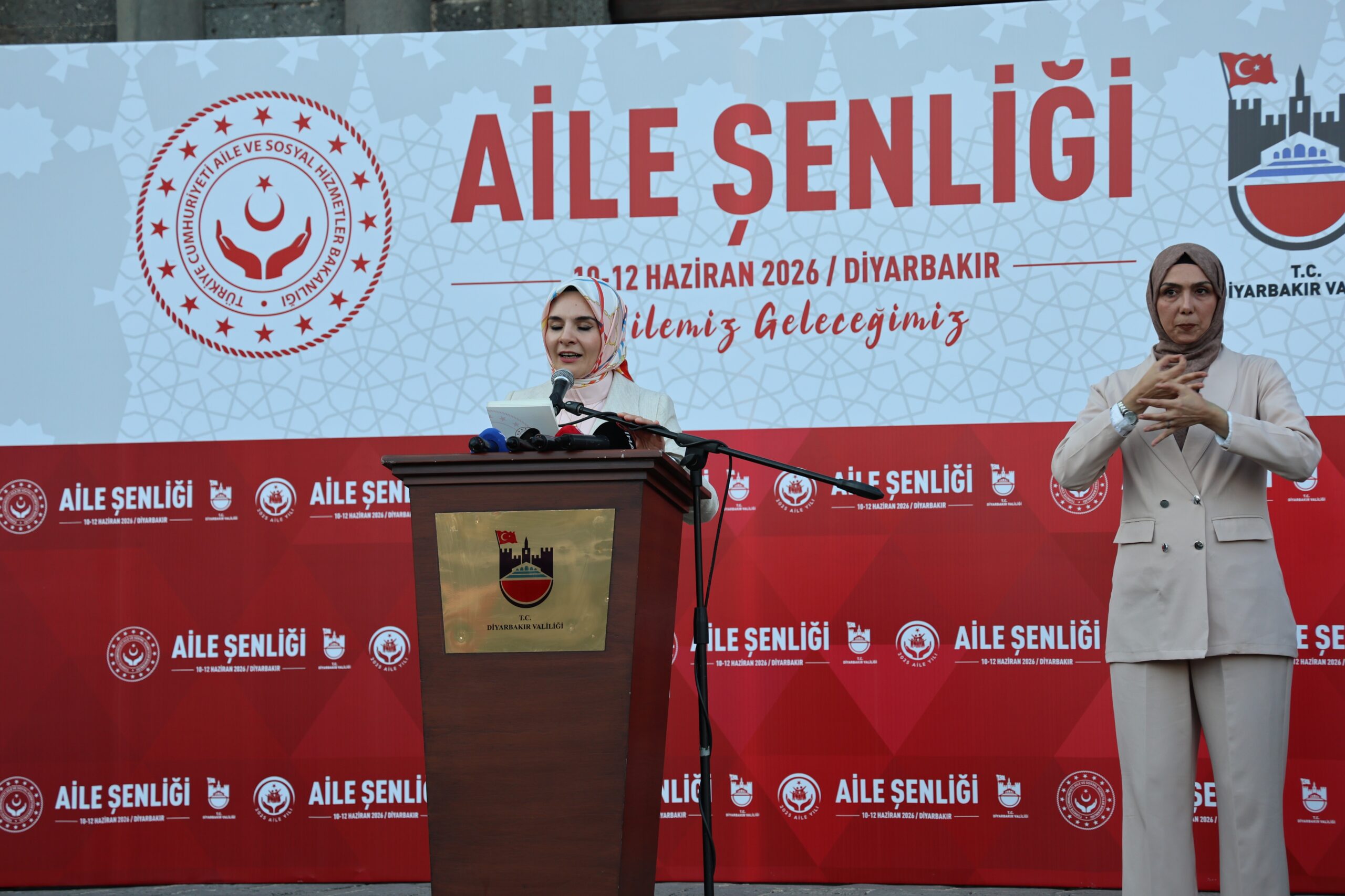 Bakan Göktaş Diyarbakır’da konuştu: "Ailesinden güç alan toplumlar daha dirençli olur"