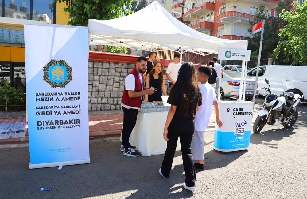 Diyarbakır Büyükşehir Belediyesi, Liselere Geçiş Sistemi (LGS) sınavına giren öğrencileri