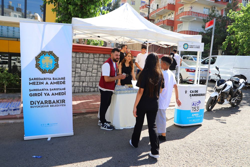 Diyarbakır Büyükşehir Belediyesi, Liselere Geçiş Sistemi (LGS) sınavına giren öğrencileri