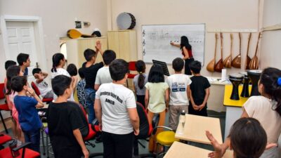 Diyarbakır Büyükşehir Belediyesi, çocukların yaz dönemini verimli geçirmesi amacıyla farklı