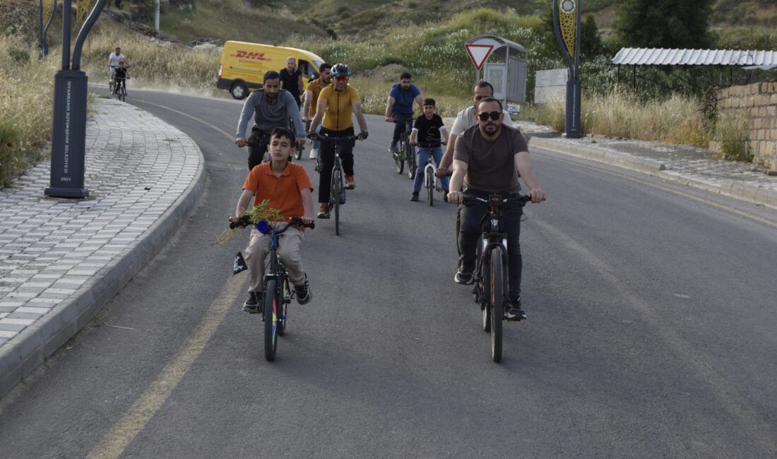 Diyarbakır’ın Dicle İlçesinde birçok sporsever vatandaş, 3 Haziran Dünya Bisiklet