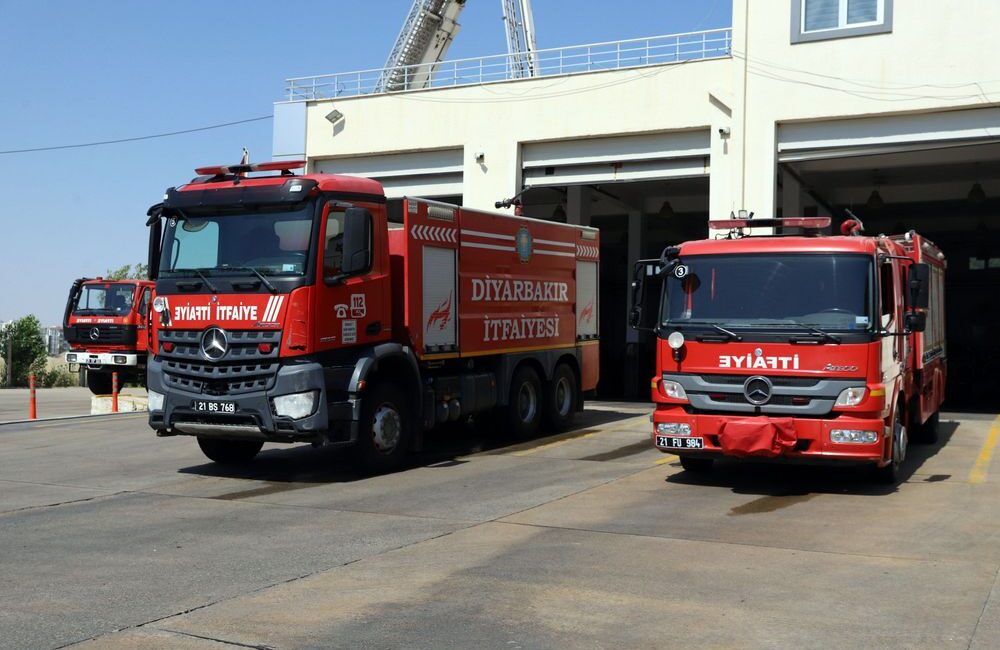 Diyarbakır Büyükşehir Belediyesi, yaz aylarında artış gösteren anız, ekin ve