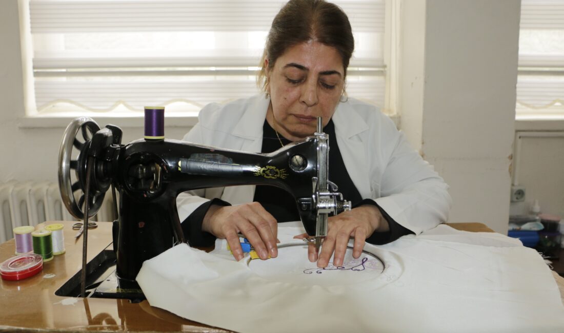 Diyarbakır Olgunlaşma Enstitüsü bünyesinde yapay zeka destekli modern nakış makineleri