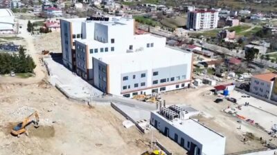 Diyarbakır Milletvekili Galip Ensarioğlu, 60 yataklı Dicle Devlet Hastanesi'nin hizmete